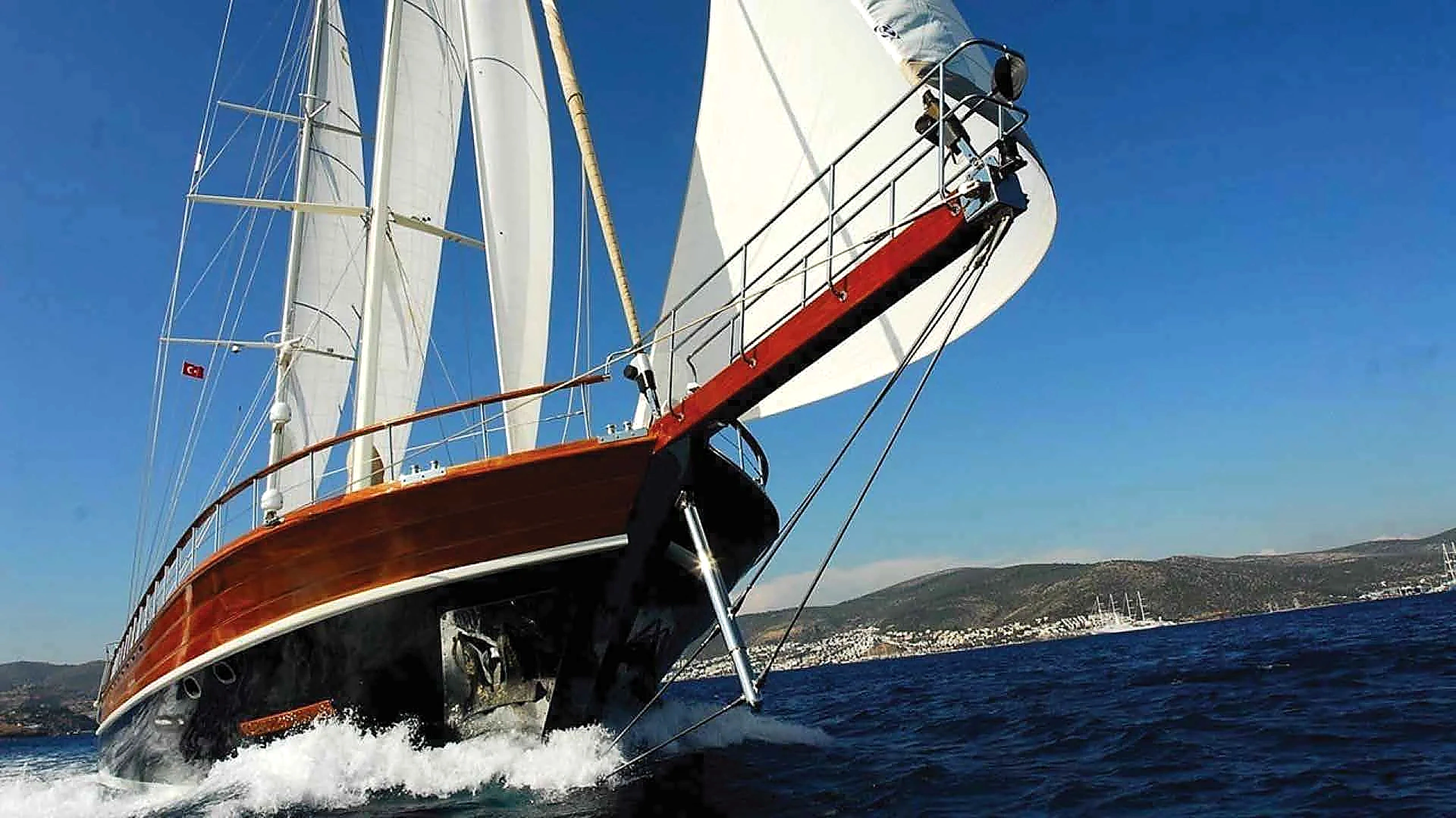 Carpe Diem V 47m Ultra Lüks Gulet Charter Ege Sularında Yelken Seyrinde in Bodrum